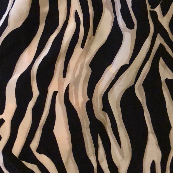 ⛱Express zebra print triangle tank - Picture 3 of 3